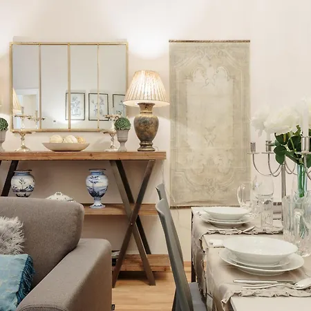 Appartement In Historic