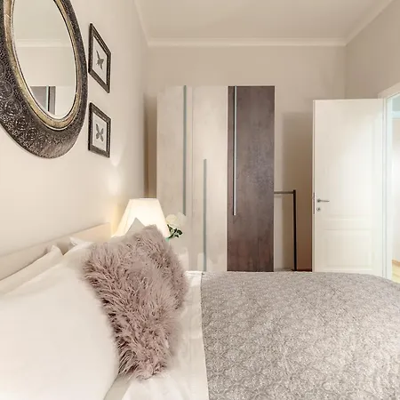 In Historic Appartement Lucques