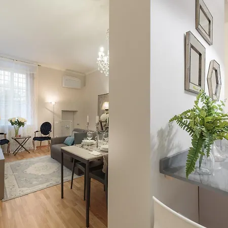 Appartement In Historic